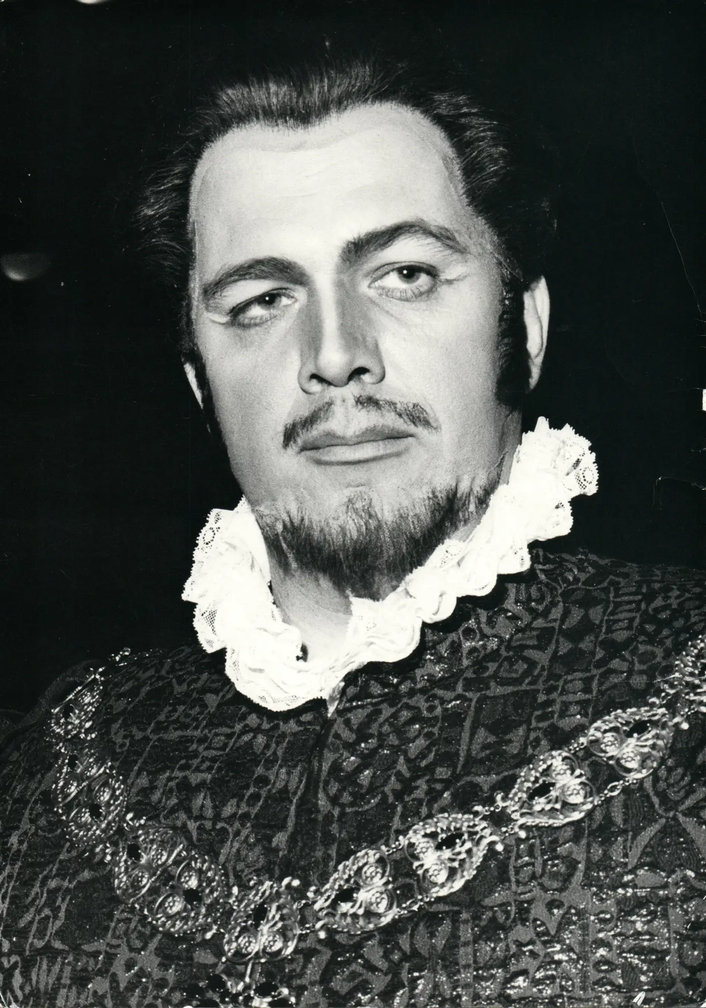 Louis in Don Carlo at the Paris Opera